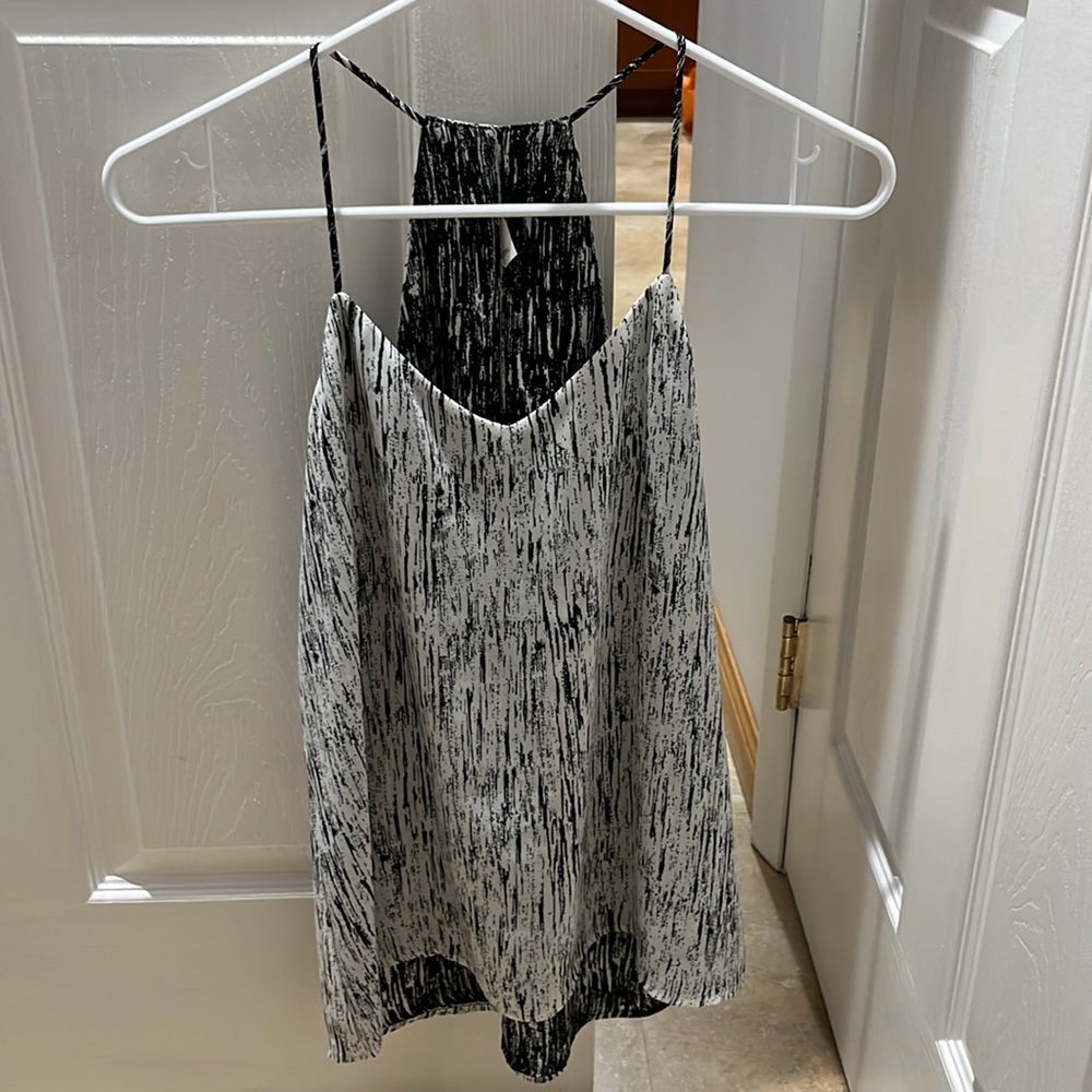 Great reversible tank with fun black and white tank top / blouse